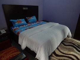 Womzy Hotel